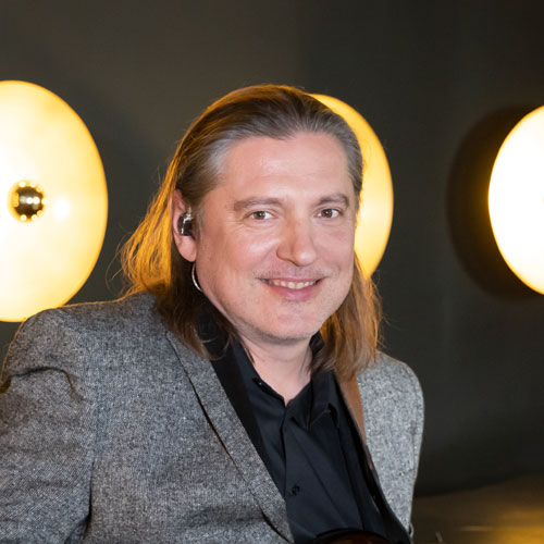 Paweł kluba basista zespół Hey Now